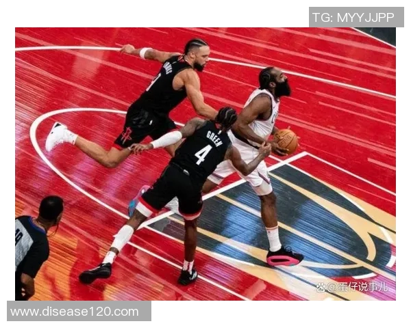 火箭全员积极备战快船训练照曝光KD专注状态引人关注